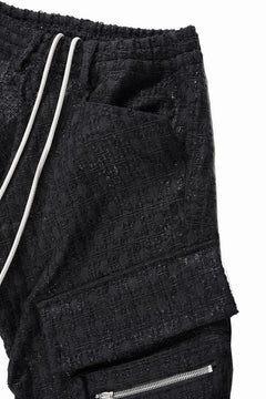 画像をギャラリービューアに読み込む, A.F ARTEFACT TUCK CARGO PANTS / LUXURY TWEED (BLACK)
