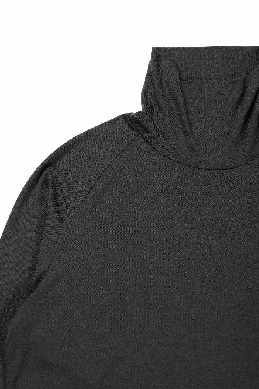 画像をギャラリービューアに読み込む, CAPERTICA OFF TURTLE NECK TOP / SUPER 140s WASHABLE WOOL DC-JERSEY (DARKNESS)