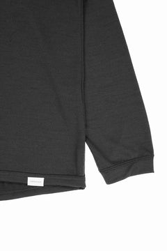 画像をギャラリービューアに読み込む, CAPERTICA OFF TURTLE NECK TOP / SUPER 140s WASHABLE WOOL DC-JERSEY (DARKNESS)