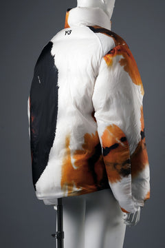 画像をギャラリービューアに読み込む, Y-3 Yohji Yamamoto AOP PUFFER DOWN JACKET (WHITE + MULTI)