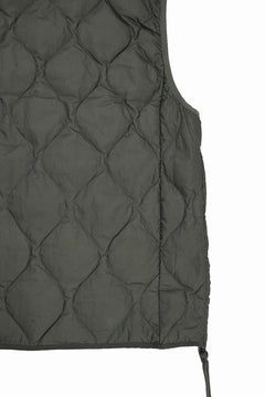 画像をギャラリービューアに読み込む, F/CE. x TAION® PACKABLE INNER DOWN VEST (OLIVE GRAY)