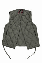 画像をギャラリービューアに読み込む, F/CE. x TAION® PACKABLE INNER DOWN VEST (OLIVE GRAY)