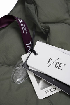 画像をギャラリービューアに読み込む, F/CE. x TAION® PACKABLE INNER DOWN VEST (OLIVE GRAY)