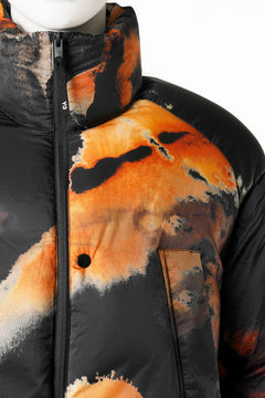 画像をギャラリービューアに読み込む, Y-3 Yohji Yamamoto AOP PUFFER DOWN JACKET (BLACK + MULTI)