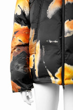 画像をギャラリービューアに読み込む, Y-3 Yohji Yamamoto AOP PUFFER DOWN JACKET (BLACK + MULTI)