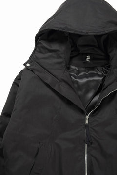 画像をギャラリービューアに読み込む, thom/krom HOODIE SHORT JACKET / WARM PADDED (BLACK)