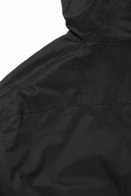 画像をギャラリービューアに読み込む, thom/krom HOODIE SHORT JACKET / WARM PADDED (BLACK)