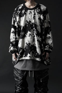 Load image into Gallery viewer, A.F ARTEFACT JUMBO CREW NECK TOPS / MOTTLED DYING (BLACK x IVORY)