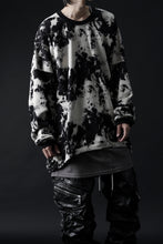 Load image into Gallery viewer, A.F ARTEFACT JUMBO CREW NECK TOPS / MOTTLED DYING (BLACK x IVORY)