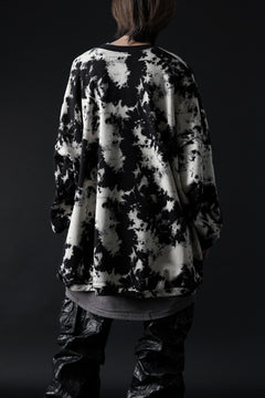 Load image into Gallery viewer, A.F ARTEFACT JUMBO CREW NECK TOPS / MOTTLED DYING (BLACK x IVORY)