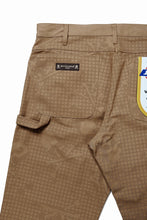Load image into Gallery viewer, mastermind JAPAN x Dickies DUCK PANTS (CAMEL)