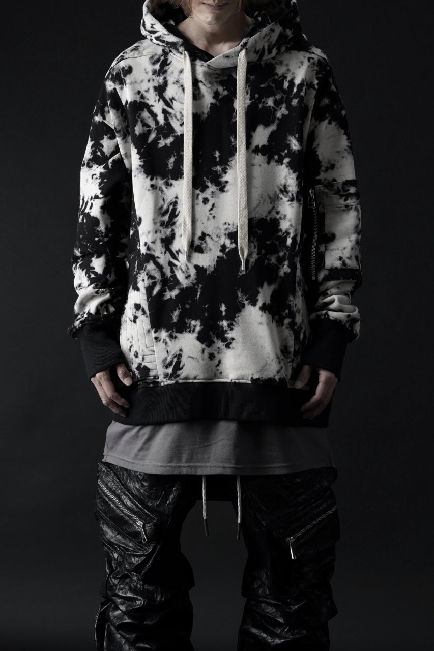 Load image into Gallery viewer, A.F ARTEFACT CARGO HOODED TOPS / MOTTLED DYING (BLACK x IVORY)