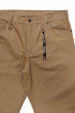Load image into Gallery viewer, mastermind JAPAN x Dickies DUCK PANTS (CAMEL)