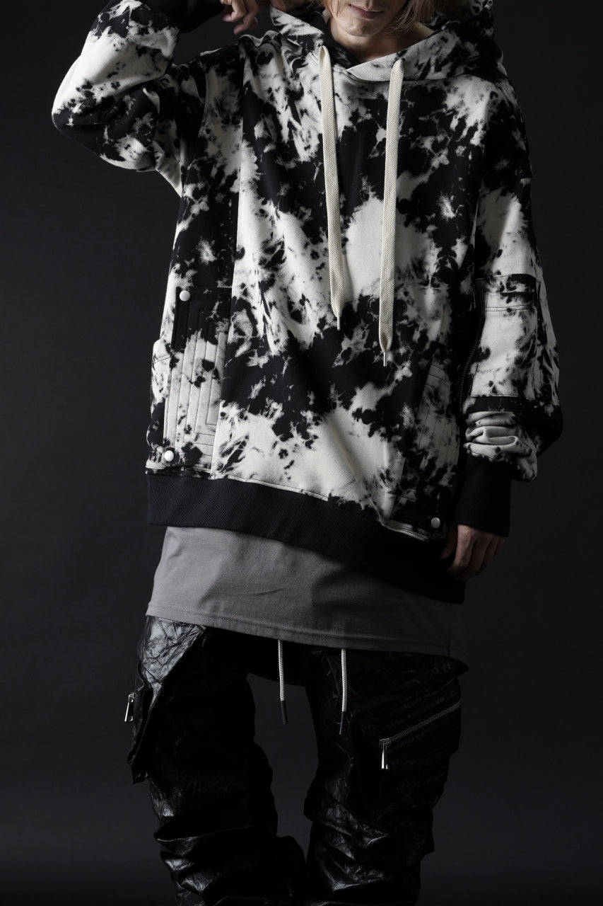 Load image into Gallery viewer, A.F ARTEFACT CARGO HOODED TOPS / MOTTLED DYING (BLACK x IVORY)