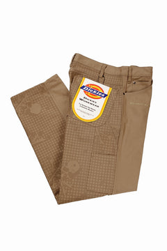 Load image into Gallery viewer, mastermind JAPAN x Dickies DUCK PANTS (CAMEL)