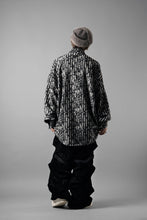 画像をギャラリービューアに読み込む, A.F ARTEFACT SNAPPED COCOON SHIRT / JACGUARD BLURRED STRIPE (BLACK x WHITE)