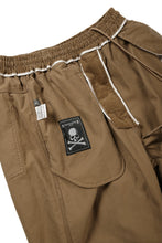 Load image into Gallery viewer, mastermind JAPAN WIDE CORDUROY PAINTER PANTS (CAMEL)