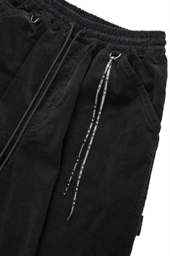 Load image into Gallery viewer, mastermind JAPAN WIDE CORDUROY PAINTER PANTS (BLACK)