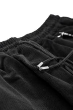 Load image into Gallery viewer, mastermind JAPAN WIDE CORDUROY PAINTER PANTS (BLACK)