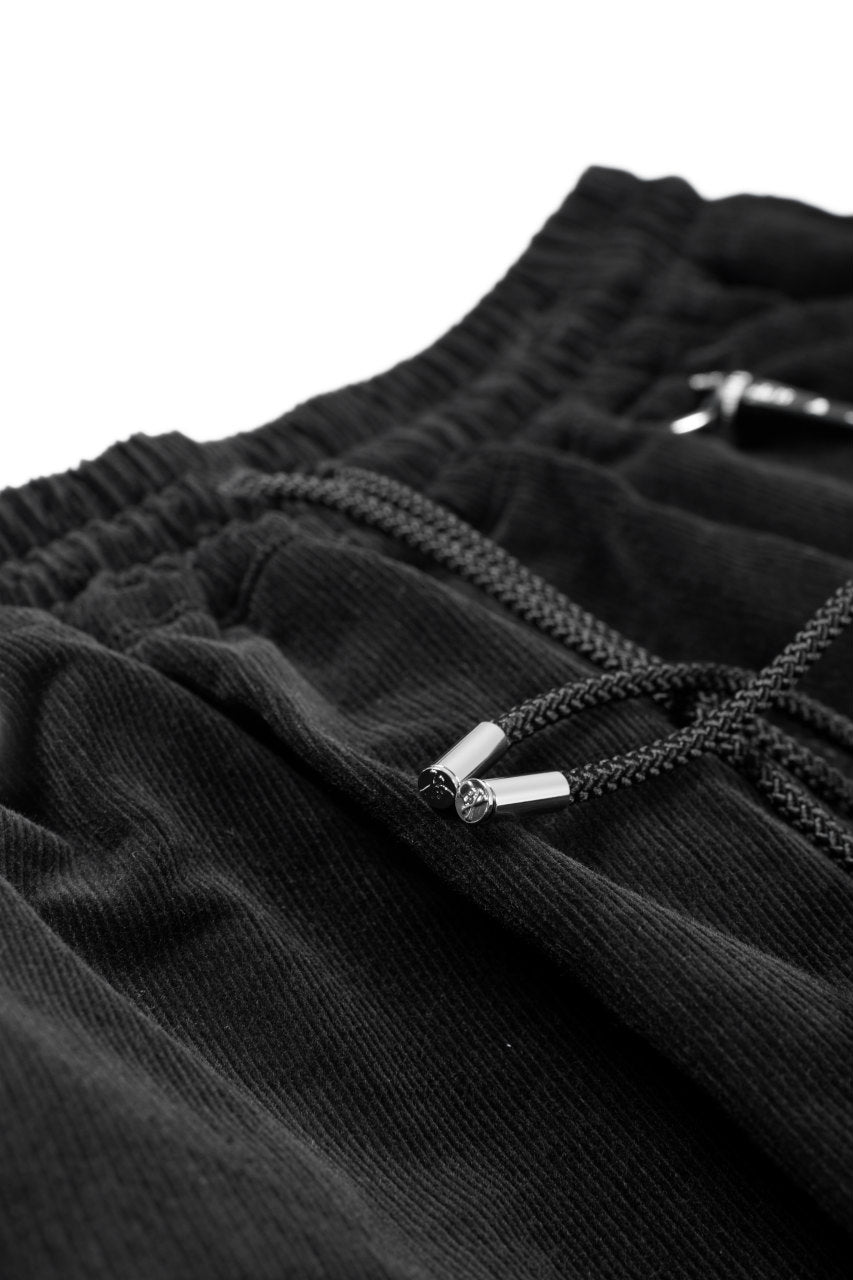 Load image into Gallery viewer, mastermind JAPAN WIDE CORDUROY PAINTER PANTS (BLACK)