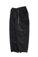Load image into Gallery viewer, mastermind JAPAN WIDE CORDUROY PAINTER PANTS (BLACK)