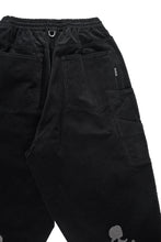 Load image into Gallery viewer, mastermind JAPAN WIDE CORDUROY PAINTER PANTS (BLACK)