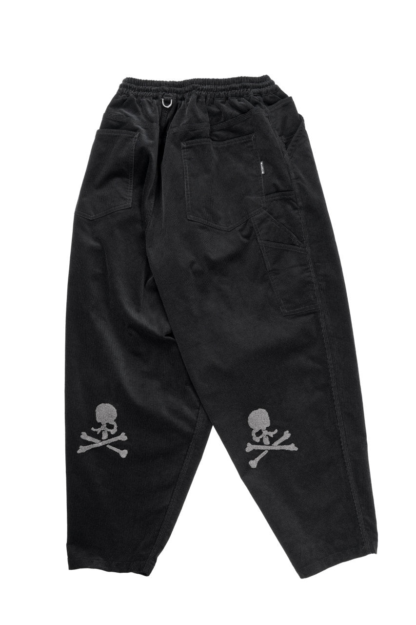 Load image into Gallery viewer, mastermind JAPAN WIDE CORDUROY PAINTER PANTS (BLACK)