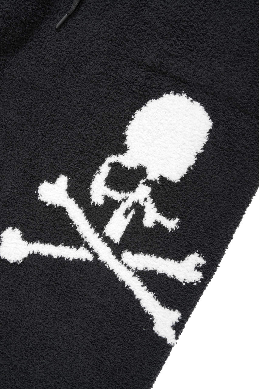 Load image into Gallery viewer, MASTERMIND WORLD LOUNGE LONG PANTS / SOFTLY BOA FLEECE (BLACK x WHITE)