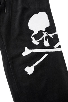 Load image into Gallery viewer, MASTERMIND WORLD VELOUR PANTS (BLACK)