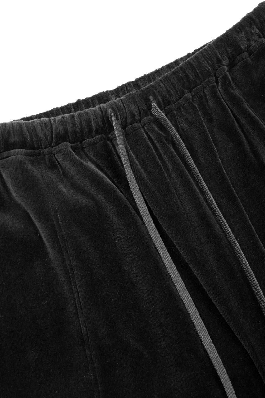 Load image into Gallery viewer, MASTERMIND WORLD VELOUR PANTS (BLACK)