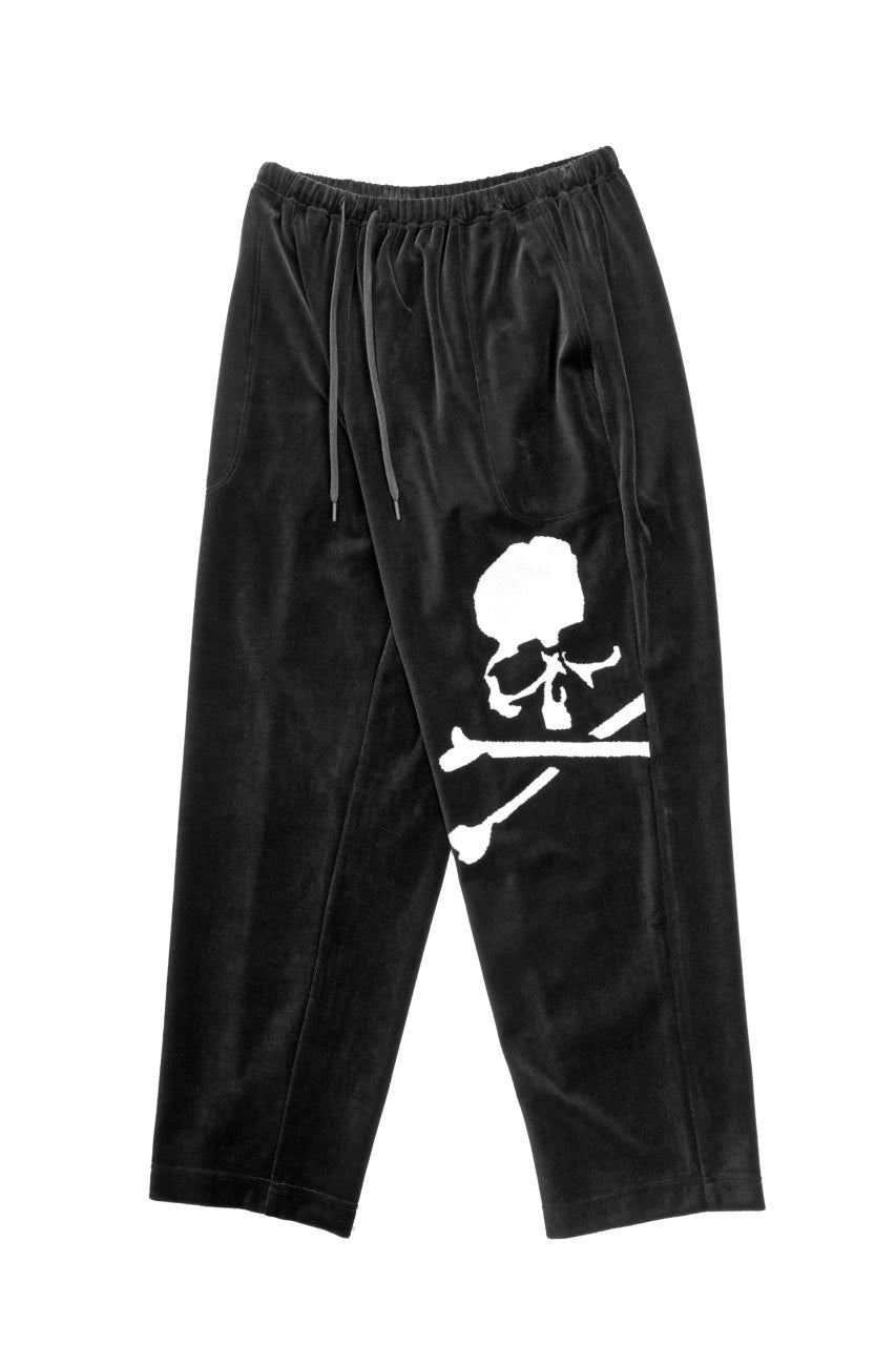 Load image into Gallery viewer, MASTERMIND WORLD VELOUR PANTS (BLACK)
