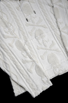 Load image into Gallery viewer, MASTERMIND WORLD OG ARAN HOODIE (IVORY)