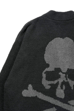 Load image into Gallery viewer, MASTERMIND WORLD LOUNGE CARDIGAN / SOFTLY BOA FLEECE (BLACK x CHARCOAL)