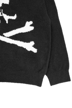 Load image into Gallery viewer, MASTERMIND WORLD LOUNGE CARDIGAN / SOFTLY BOA FLEECE (BLACK x WHITE)