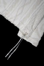 Load image into Gallery viewer, MASTERMIND WORLD OG ARAN SWEAT SHIRT (IVORY)