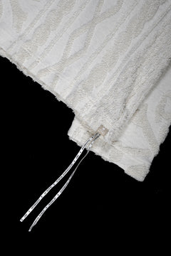 Load image into Gallery viewer, MASTERMIND WORLD OG ARAN SWEAT SHIRT (IVORY)