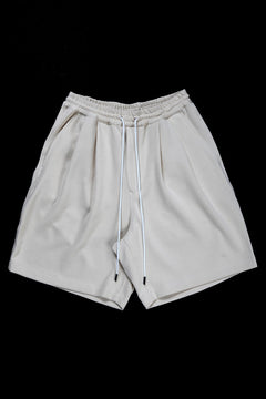画像をギャラリービューアに読み込む, N/07 2 TUCKS EASY SHORTS / RIBBED CARDBOARD KNIT JERSEY (LIGHT BEIGE)