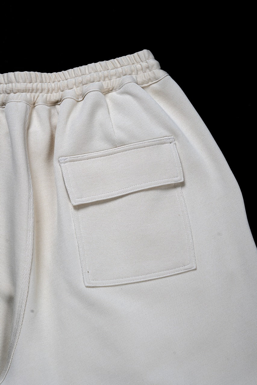 画像をギャラリービューアに読み込む, N/07 2 TUCKS EASY SHORTS / RIBBED CARDBOARD KNIT JERSEY (LIGHT BEIGE)