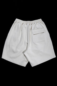 画像をギャラリービューアに読み込む, N/07 2 TUCKS EASY SHORTS / RIBBED CARDBOARD KNIT JERSEY (LIGHT BEIGE)