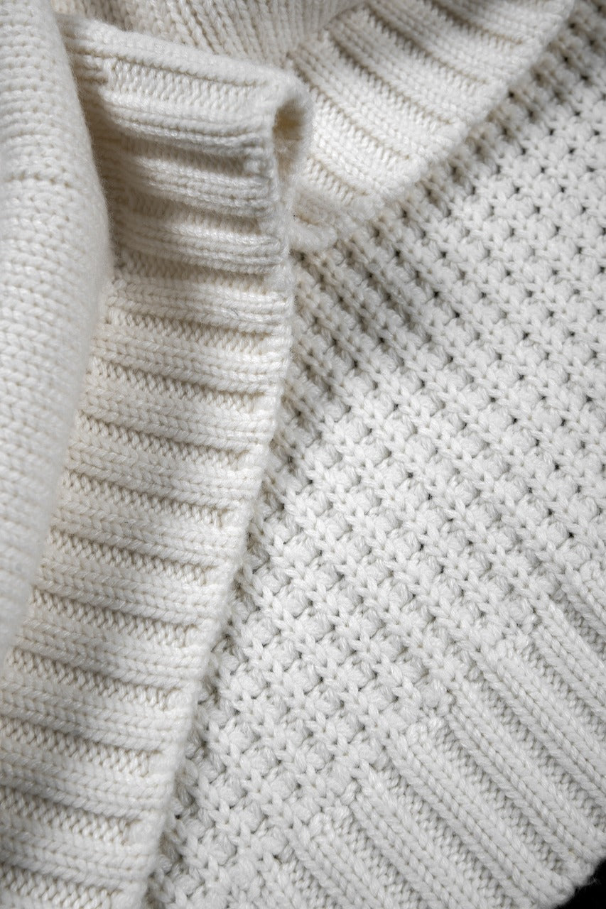画像をギャラリービューアに読み込む, F/CE. REVERSE PATTERN COLLAR KNIT (IVORY)