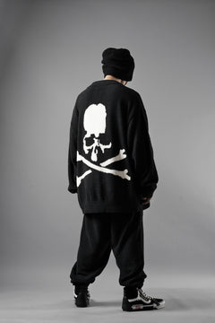 Load image into Gallery viewer, MASTERMIND WORLD LOUNGE LONG PANTS / SOFTLY BOA FLEECE (BLACK x WHITE)