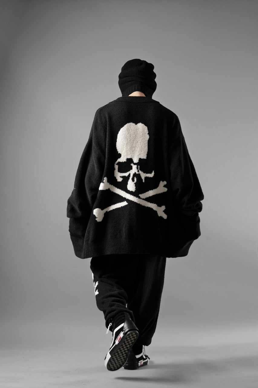 Load image into Gallery viewer, MASTERMIND WORLD LOUNGE LONG PANTS / SOFTLY BOA FLEECE (BLACK x WHITE)