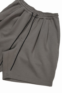画像をギャラリービューアに読み込む, N/07 2 TUCKS EASY SHORTS / RIBBED CARDBOARD KNIT JERSEY (KHAKI GREEN)