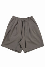 画像をギャラリービューアに読み込む, N/07 2 TUCKS EASY SHORTS / RIBBED CARDBOARD KNIT JERSEY (KHAKI GREEN)