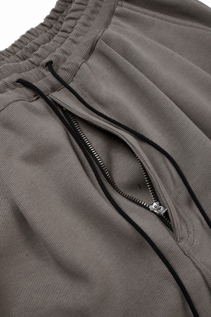 画像をギャラリービューアに読み込む, N/07 2 TUCKS EASY SHORTS / RIBBED CARDBOARD KNIT JERSEY (KHAKI GREEN)