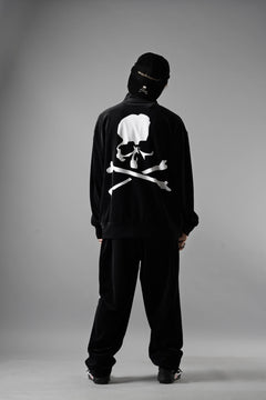 Load image into Gallery viewer, MASTERMIND WORLD VELOUR PANTS (BLACK)