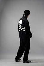 Load image into Gallery viewer, MASTERMIND WORLD VELOUR PANTS (BLACK)
