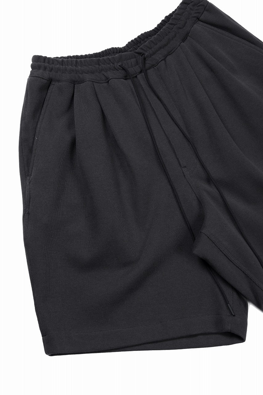 画像をギャラリービューアに読み込む, N/07 2 TUCKS EASY SHORTS / RIBBED CARDBOARD KNIT JERSEY (CHARCOAL)