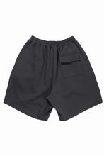 画像をギャラリービューアに読み込む, N/07 2 TUCKS EASY SHORTS / RIBBED CARDBOARD KNIT JERSEY (CHARCOAL)