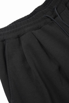 画像をギャラリービューアに読み込む, N/07 2 TUCKS EASY SHORTS / RIBBED CARDBOARD KNIT JERSEY (BLACK)